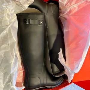 Hunter original tall black size 8